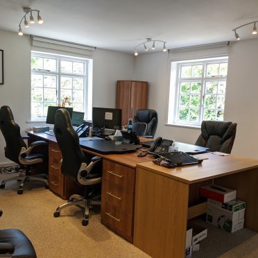 Arriba 66+ imagen office space stanmore